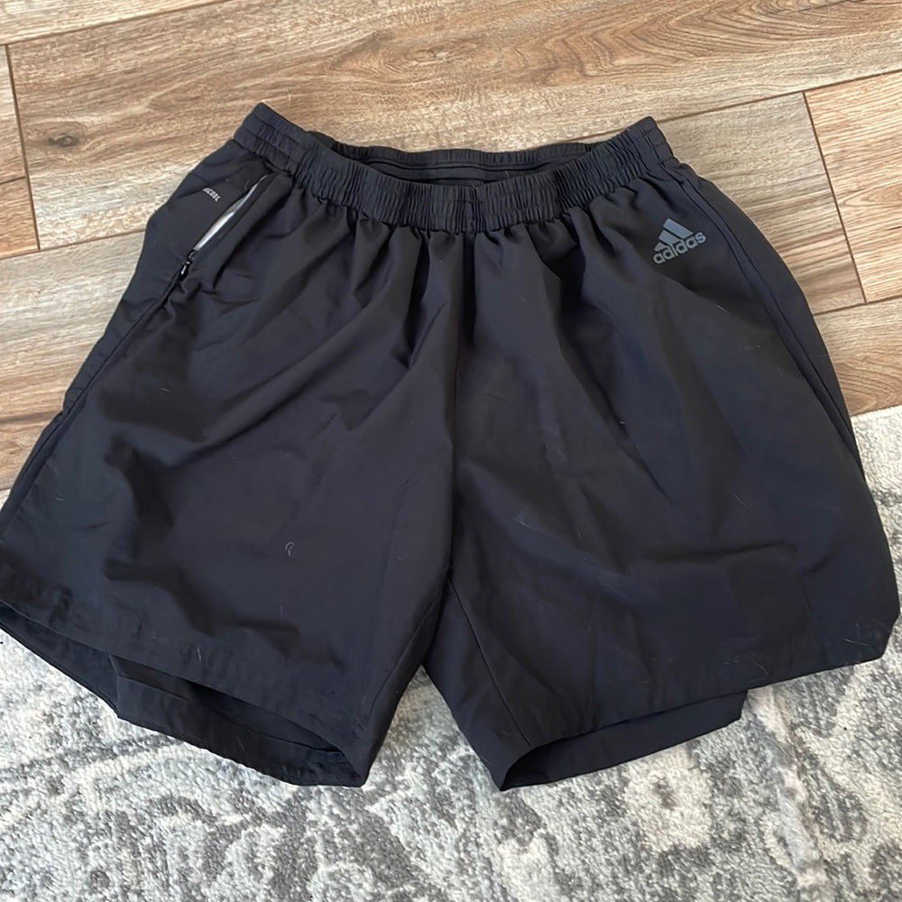 Men’s Adidias athletic short size XL